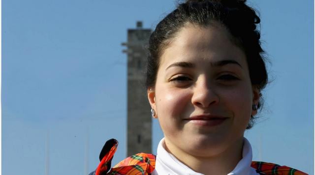 Yusra Mardini (Siria, natación) Tuvo que huir en una balsa a occidente. Remolcó nadando a otros 20 refugiados y evitó un naufragio.