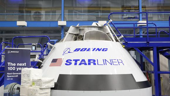 Una muestra del Boeing Starliner en el Centro Espacial Johnson de la NASA. (Foto: Loren Elliott / GETTY IMAGES NORTH AMERICA / AFP)