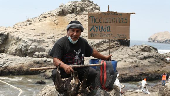 Tras el derrame de petróleo en el mar, pescadores piden ayuda para poder solventar gastos en sus hogares. (Foto: GEC)
