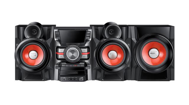 Minicomponente de música: De nuevo, las variaciones son marcadas. Si el equipo está enchufado consume 8.3w por hora, pero si el equipo incluye radio y se mantiene encendido, el consumo se eleva a 14.4w.