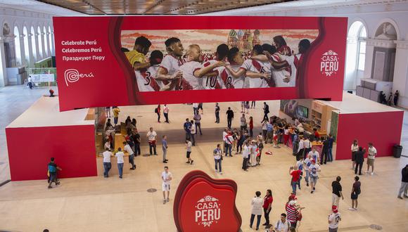 FOTO 1 | Casa Perú de Moscú es la estrategia que ha implementado la Marca Perú para difundir las maravillas de nuestro país en el marco del Mundial de Fútbol Rusia 2018, abrió sus puertas al público y recibió a miles de personas en su primer día de funcionamiento, informó Promperú.