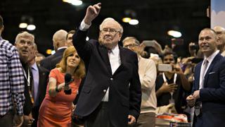 Cenar con Warren Buffett podría costarle US$ 2.5 millones