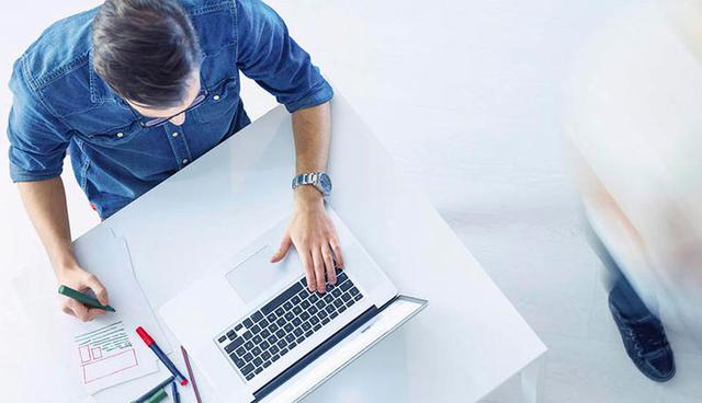 FOTO 7 | 7. No saber dónde te estabas metiendo
 Emprender es muy duro y requiere mucho sacrificio (sí, también puede dar grandes satisfacciones). Debes analizar bien el impacto personal  de la decisión (tienes responsabilidades familiares y materiales, no dispones de  apoyo en tu entorno más próximo, etc.). También hay que ser honesto con uno  mismo y saber cuándo ha llegado el final  de tu etapa en la empresa para salir de  ella o para dejarla morir.