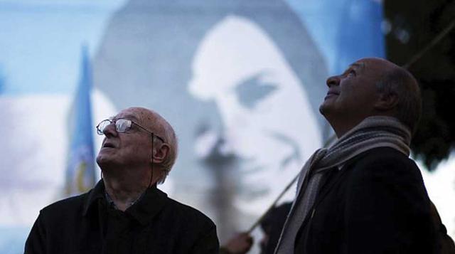 22 de abril: Argentina – El gobierno argentino notifica a la justicia estadounidense el pago millonario a fondos especulativos de Nueva York, y sale del default. (Foto: Reuters)