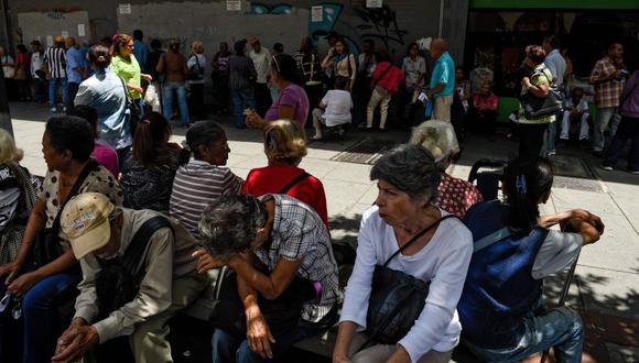 El 91% de los adultos mayores encuestados aseguraron que es muy costoso vivir en Venezuela. | Foto: AFP
