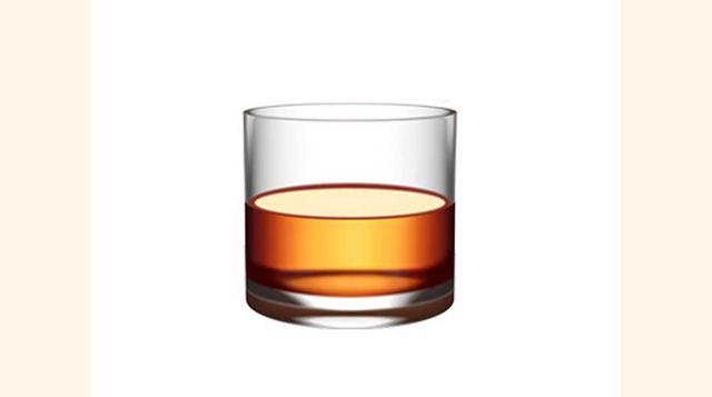 Este emoji es completamente nuevo, acaba de llegar con el iOS 10.2, pero no es exactamente lo que usted piensa. Si bien la mayoría de nosotros ve un bourbon servido de forma impecable, la idea de esta imagen es representar un vaso de vidrio común y corrie
