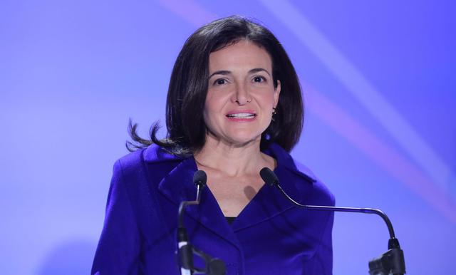 Foto 4 |   Sheryl Sandberg. Directora operativa de Facebook.
“Hecho es mejor que perfecto”. (Foto: afp)