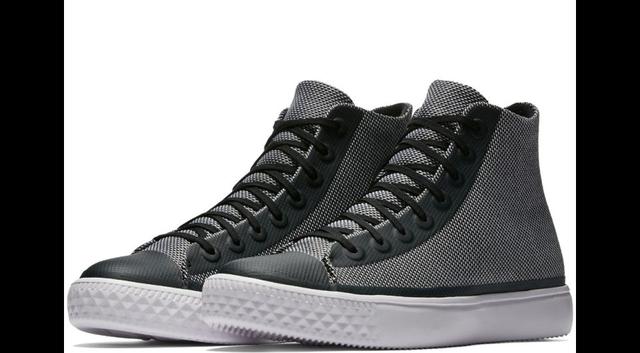 Zapatillas Converse, modelo Chuck Taylor AllStar Modern black. Precio: S/399 en tiendas Converse. (Foto: Converse)