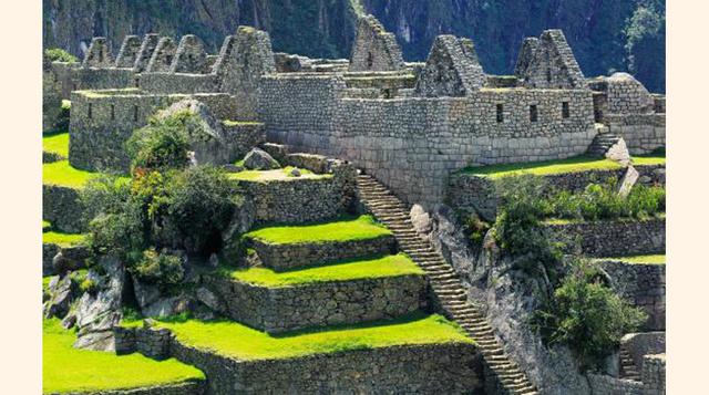 Machu Picchu, Cusco, Perú. &quot; Rodeamos una pared, y he aquí la ciudad presenta en todo su esplendor, brillando en el sol brillante. Era todo lo que había esperado&quot;.