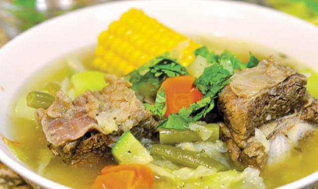 FOTO 8 | Consejo 5:  Las sopas al final. Dentro de estas preparaciones encontramos a las ligeras como caldos, cremas y consomés pero también tenemos a las sopas energéticas como el sancochado, el menestrón, el aguadito y el chupe.  (FOTO: USI)