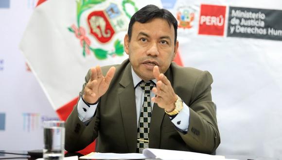 Félix Chero anunció que el Gobierno prepara un proyecto que busca sancionar a jueces y fiscales por revelar información. (Foto: Twitter @MinjusDH_Peru)