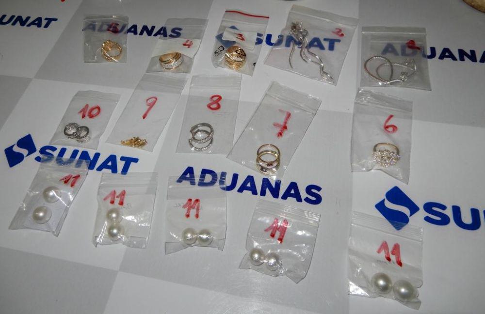 Incluyen artículos de oro de 18 kilates, perlas, rubíes, esmeraldas, zafiros y diamantes. Valor comercial supera los S/ 125 mil.