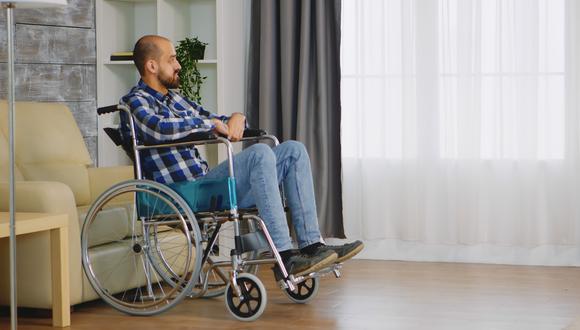 Un diagnóstico tardío y la falta de un buen tratamiento puede ocasionar daños irreversibles en la salud de la persona, inclusive podría verse incapacitado totalmente y depender de una silla para movilizarse.
