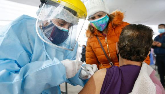 La última Vacunatón contra el COVID-19 se realizó durante 60 horas continuas en ocho regiones del país y se aplicaron 735.294 dosis (Foto: Andina).