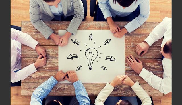 FOTO 9 | 9. Porque puedes resolver mejor los conflictos y encontrar nuevas ideas. “Dos cabezas piensan mejor que una”… ¿y cómo pensarán 5, 10 ó 15? Para encontrar soluciones a tus problemas nada mejor que compartirlos con los demás miembros de tu equipo y pedir que aporten ideas.