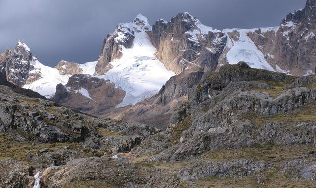 FOTO 1 | 1. DESHIELO DE GLACIARES: En 1970, la Cordillera Blanca alojaba 722 glaciares ocupando una superficie de 723 km2.