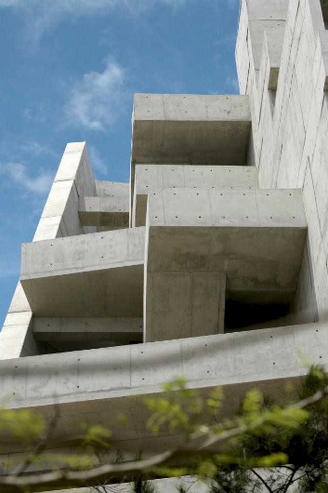 Fue diseñada por las arquitectas Yvonne Farrell y Shelley McNamara de la compañía irlandesa Grafton Architects y se construyó con la colaboración de la firma local Shell Arquitectos. (Foto: Diana Chávez)