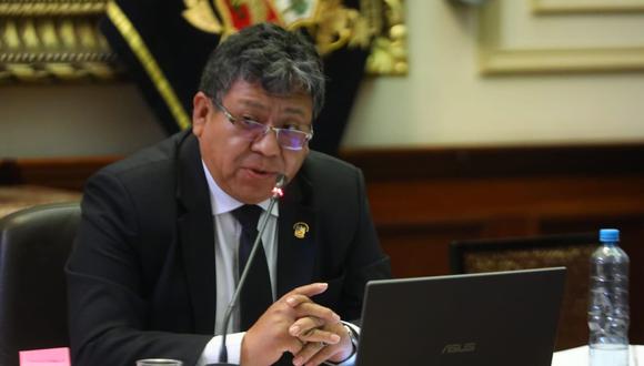 Congresista Jorge Flores Ancachi  sostuvo que hay un  reglaje en su contra con el propósito de perjudicar su función parlamentaria (Foto: Congreso)