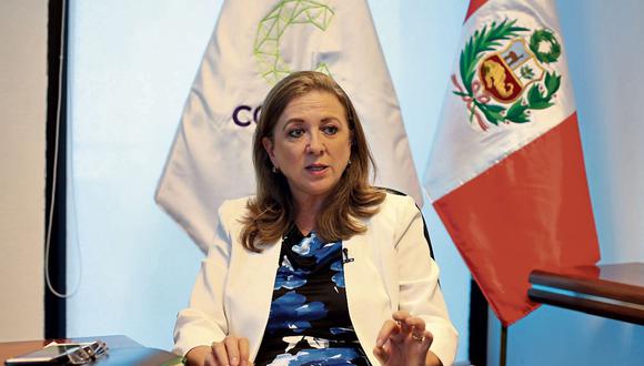 María Isabel León afirma que muchos políticos que invitan al cambio de Constitución ya tuvieron acceso al poder, y no hicieron nada por erradicar la corrupción. (Foto: GEC)