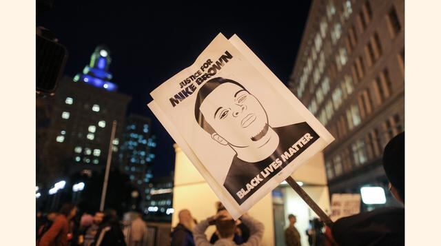 BlackLivesMatter: Más de 18 millones de ‘tuits’ se escribieron en agosto sobre el caso Michael Brown, joven negro asesinado por un policía estadounidense.  (Foto: Getty)