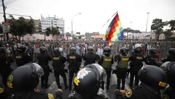Marchas en Lima, bloqueos y protestas en regiones como parte del paro nacional indefinido continúan hoy,  1 de febrero.  Foto GEC