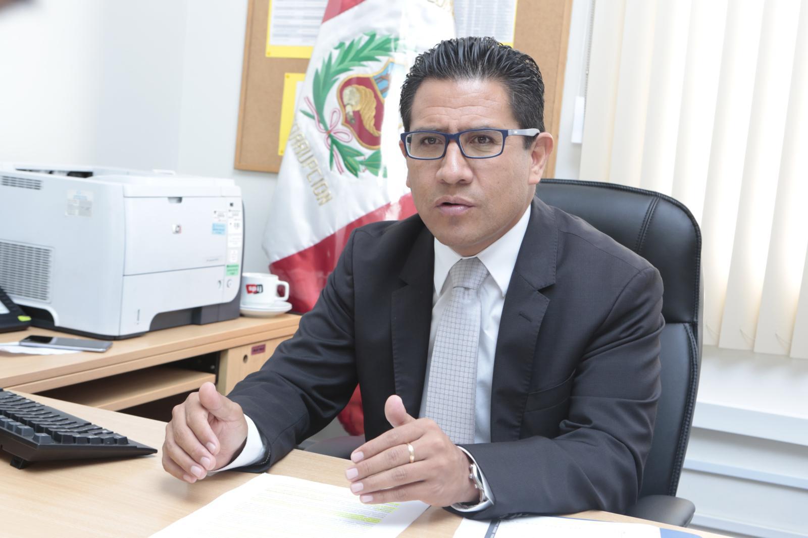 El equipo de abogados que conforman la Procuraduría, respetando las normas de prevención por el Covid-19 dictadas por el gobierno, viene cumpliendo con su trabajo mediante el uso adecuado de herramientas de comunicación. (Foto: GEC)