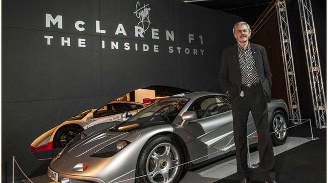 Gordon Murray, el F1 de McLaren es considerado por muchos como el coche que reinventó los superdeportivos. Con solo 64 ejemplares construidos entre 1993 y 1998, introdujo la tecnología Fórmula Uno en un automóvil de carretera. Fue creado por el genio de l