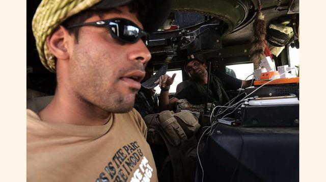 Un convoy de soldados de las fuerzas especiales iraquíes se dirigen al frente de Qaraqosh en la batalla por liberar Mosul. (foto:msn).
