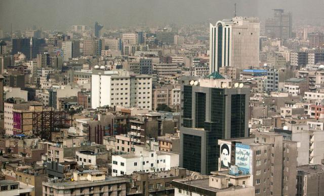 Algunos Estados no dudan en prohibir el juego en su territorio. Este el caso de Irán que, a través de su Alto consejo del ciberespacio, vetó al juego alegando que la geolocalización que los jugadores necesitan para cazar podría ser utilizada para practica