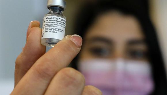 Continúa la fase 3 de los ensayos clínicos de la vacuna de Pfizer/BioNTech. (Foto: AFP).