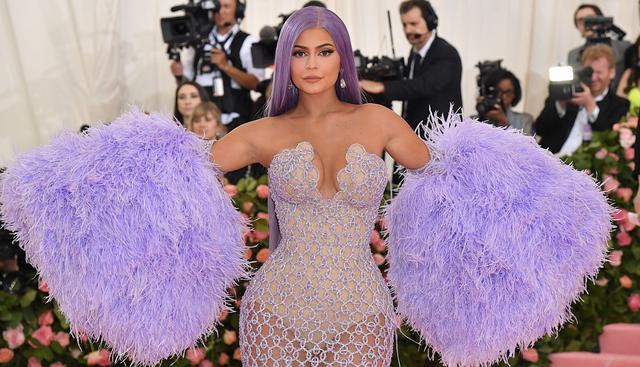 En 2016, Kylie Jenner decidió ingresar al mundo de los cosméticos e invirtió alrededor de US$250.000 para crear la marca de maquillaje Kylie Cosmetics. (Foto: AFP)