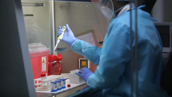 El especialista Manolo Fernández criticó que laboratorios internacionales se encuentran apresurando el desarrollo de vacunas contra la COVID-19. (Foto: GEC)