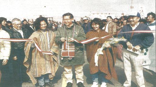 El presidente Fujimori inauguró ayer un tramo de la carretera Panamericana Sur, en compañía del ministro Dante Córdova y del viceministro Castilla Meza.