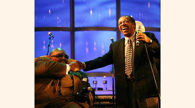 Stand by me: Cantada por Ben. E. King, fue un hit absoluto desde 1961. Se estima en US$ 27 millones las ganancias que ha generado esta canción.