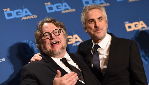 Cuarón recibió el premio de su amigo, Guillermo Del Toro, ganador del año pasado por The Shape of Water. (Foto: AFP)