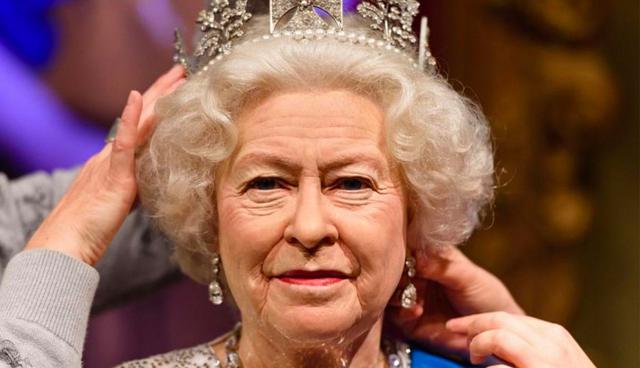 Foto 1: Isabel II lleva 67 años y 74 días en el trono, el reinado más largo de toda la historia de la monarquía británica. (Foto: AFP)