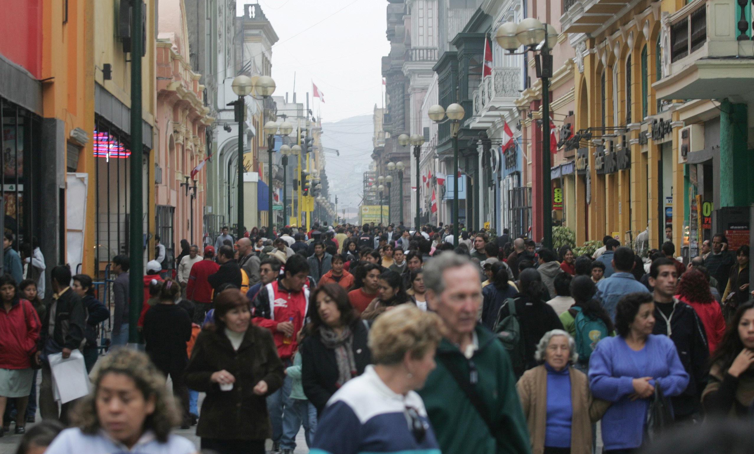 Peruanos afirman que no se sienten representados por sus congresistas