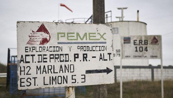 Letrero de Petróleos Mexicanos (Pemex) afuera de una instalación en la ciudad de Ébano, estado de San Luis Potosí, México, el martes 8 de marzo de 2022.
​