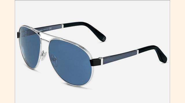Debut ocular. Primeras gafas de sol de Omega. La firma suiza Omega se olvida temporalmente de los relojes y las joyas para presentar su primera colección de gafas de sol. Eso sí, para llevar a cabo su debut en el universo óptico la marca ha tomado como re