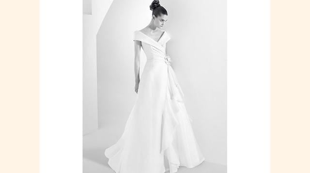 Rosa Clará. Diseñadora española que define sus diseños como elementos fundamentales en la historia de la novias. Sus vestidos de novia se caracterizan por ser femeninos, con líneas simples. (Foto: bodaclick)