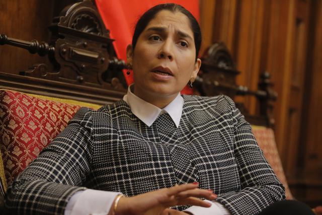 Úrsula Letona confirmó su renuncia a Fuerza Popular luego de una disputa interna con Yeni Vilcatoma. (Foto: GEC)