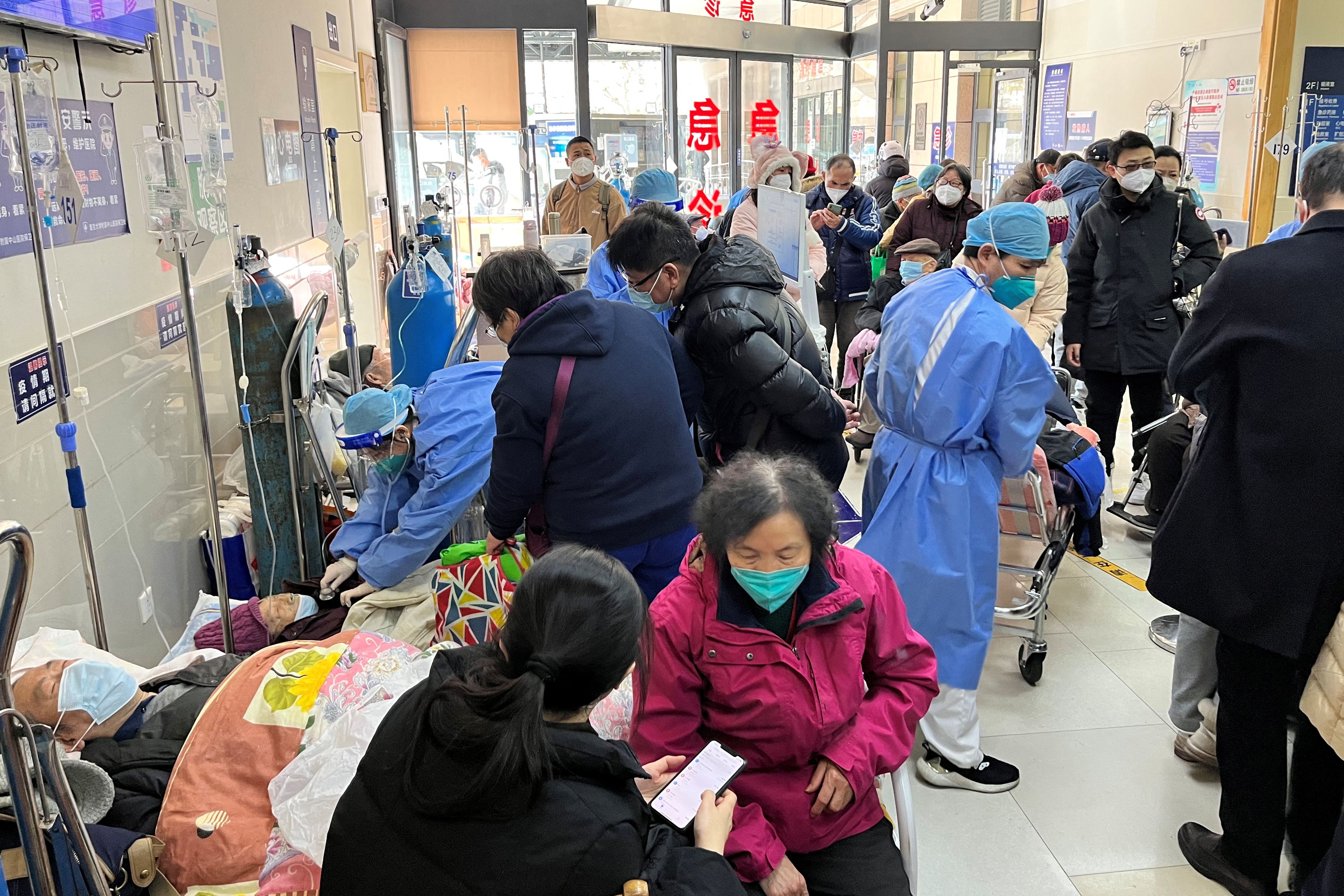 China records nearly 13,000 COVID deaths in hospitals in the past week