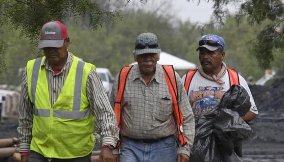 Personal de rescate participa en la operación para llegar a 10 mineros que han estado atrapados en una mina de carbón inundada durante más de una semana, en la comunidad de Agujita, Municipio de Sabinas, Estado de Coahuila, México. (Foto: AFP).