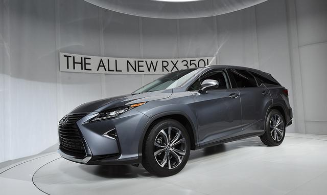 FOTO 2 | Otros exclusivos fabricantes como Maserati, Alfa Romeo, Audi y Jaguar tienen también exhibiciones en el Auto Show, así como el exclusivo Tesla. Lexus, Mazda, Lincoln, Nissan, Mitsubishi, Volvo también presentaron nuevos modelos. Toyota, Kia y Nissan lo harán el jueves.