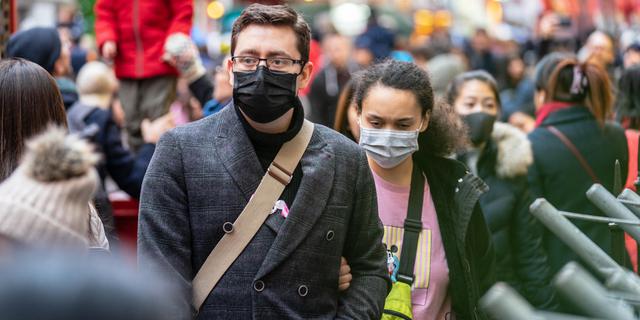 FOTO 2 | Luego, en segundo lugar estarían las personas altamente sintomáticas con mayor riesgo de enfermarse gravemente y aquellas que probablemente hayan estado expuestas.  (Foto:iStock)