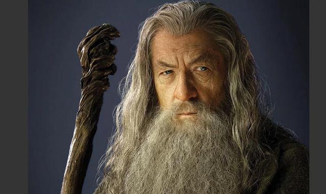 FOTO 10 | 11. Ian McKellan: US$ 3,654 millones.

McKellan en "El señor de los anillos: El retorno del rey" de New Line. Su película más taquillera: "La bella y la bestia" (US$ 504 millones)
