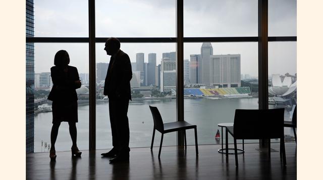 El informe anual sobre el sector publicado por el Financial Stability Board (FSB), integrado por ministros de Finanzas y presidentes de bancos centrales de todo el planeta, afirma que el 80% de la banca en la sombra opera en el mundo desarrollado, y apena