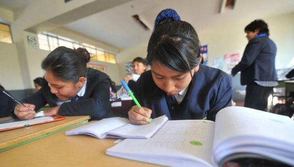 Hasta el 20 de enero de 2023 es el plazo para que los padres o apoderados realicen la postulación a vacantes a colegios públicos en Lima para sus hijos. (Foto: Andina)
