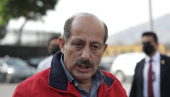 Héctor Valer anunció que se está recolectando firmas para una interpelación contra el ministros Roberto Sánchez. (Foto: GEC)
