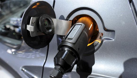 Para que un comprador de un vehículo eléctrico pueda beneficiarse de la totalidad del crédito, el 40% de los metales utilizados en la batería de un vehículo deben proceder de Norteamérica.